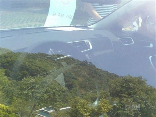 DS4三廂版路測諜照曝光 12月19日首發